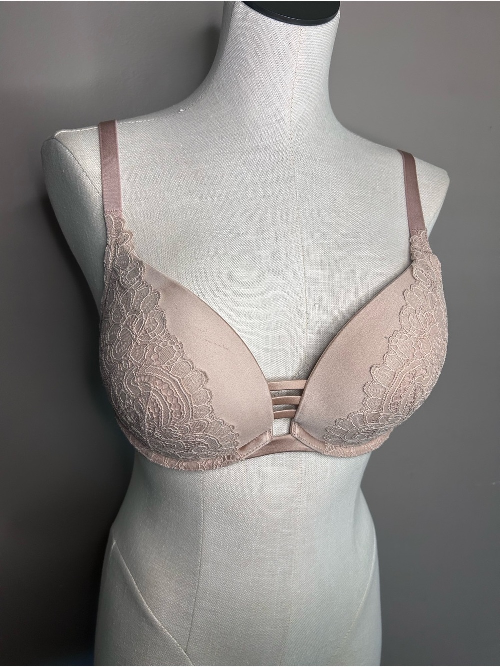 Soma Strappy Lace Push-Up Bra stunning push-up 36D